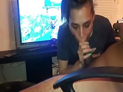FORTNITE PLAYER GETS BLOWJOB FROM HOT BRUNETTE IN BDSM SESSION